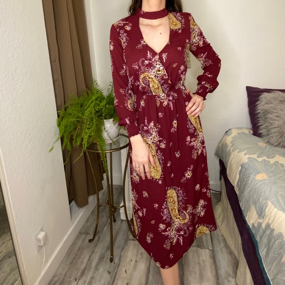 HP Love Fire Gigi Woven Midi Dress - Picture 3 of 10